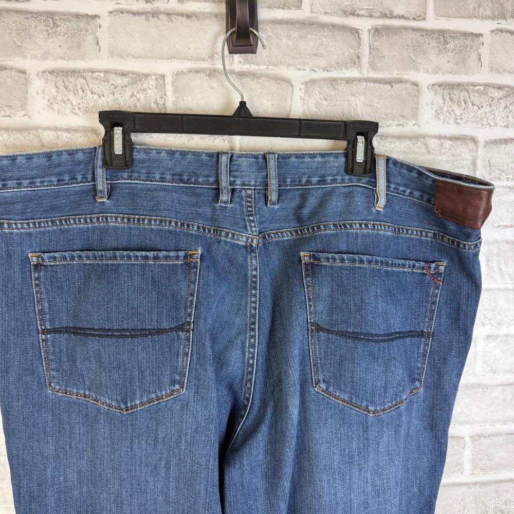 Tommy Bahama Mens Straight Leg Casual Jeans Medium Wash Blue Denim 44 x 30 - Picture 4 of 10